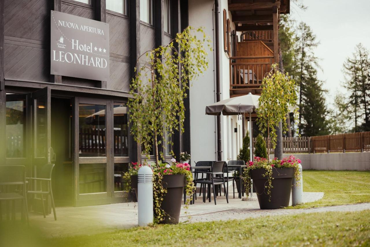 Hotel Leonard Nova Ponente Exterior foto